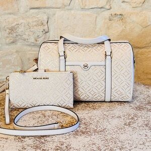 .MICHAEL KORS TRAVEL MEDIUM LOGO DUFFLE SATCHEL BAG+  DOUBLE ZIP WALLET(PALE GOL